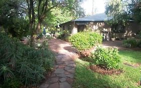 Angela'S Guest House